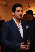 Zayed Khan at mukesh batra photo exhibition in Mumbai on 4th Dec 2014 (38)_548179f48f71d.jpg