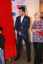 Zayed Khan at mukesh batra photo exhibition in Mumbai on 4th Dec 2014 (98)_54817a25a06ab.jpg