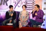 Aamir Khan, Anushka Sharma, Vidhu Vinod Chopra at PK Movie Press Meet in Hyderabad on 9th Dec 2014 (110)_54880a7bceaf3.JPG