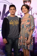 Aamir khan, Anushka Sharma at PK Movie Press Meet in Hyderabad on 9th Dec 2014 (353)_54880a2263c00.JPG