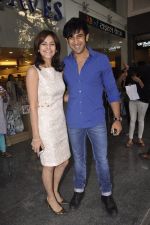 Amit Sadh at the launch of Tamanna C_s debut book THE WAY AHEAD in Mumbai on 17th Dec 2014 (7)_549290e591544.JPG