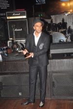 Ranveer Singh at Fhm bachelor of the year bash in Hard Rock Cafe on 22nd Dec 2014 (62)_549941c1b50b0.JPG