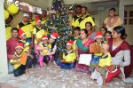 Shriya Saran spreads christmas joy with Access Life NGO Kids in Chembur, Mumbai on 23rd Dec 2014 (34)_549a8c8412cc0.JPG