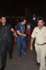 snapped at airport in Mumbai on 2nd Jan 2015 (80)_54a7cae9d2c99.JPG