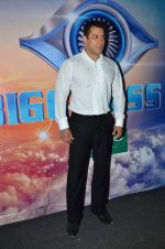 Salman Khan at Salman_s last Episode on Bigg Boss 8 on 3rd Jan 2015 (194)_54a9453464ea0.JPG