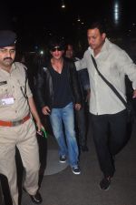 Shahrukh Khan snapped at airport in Mumbai on 4th Jan 2014 (20)_54aa34c2f276d.JPG