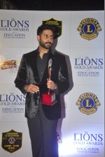 Abhishek Bachchan at the 21st Lions Gold Awards 2015 in Mumbai on 6th Jan 2015 (321)_54acf20ec2d2f.jpg