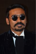 Dhanush at Shamitabh trailor launch in Mumbai on 6th Jan 2015 (261)_54acd8481f147.jpg