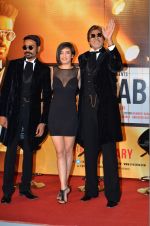 Dhanush, Akshara Haasan, Amitabh Bachchan at Shamitabh trailor launch in Mumbai on 6th Jan 2015 (492)_54acd897b6594.jpg