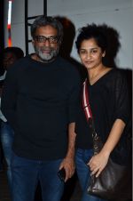 Gauri Shinde, R Balki at Shamitabh trailor launch in Mumbai on 6th Jan 2015 (581)_54acd7739f07f.jpg