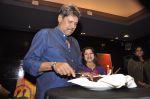 Kapil Dev_s Khshi NGO at SRK_s painting auction bash in Mumbai on 6th Jan 2015 (148)_54acd51a52637.jpg