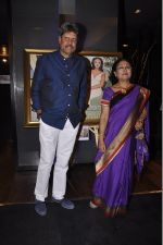 Kapil Dev_s Khshi NGO at SRK_s painting auction bash in Mumbai on 6th Jan 2015 (81)_54acd4e2ea72a.jpg