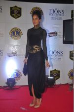 Lisa Haydon at the 21st Lions Gold Awards 2015 in Mumbai on 6th Jan 2015 (292)_54acf43c9b749.jpg