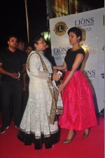 Priyanka Chopra at the 21st Lions Gold Awards 2015 in Mumbai on 6th Jan 2015 (549)_54acf57ee231e.jpg