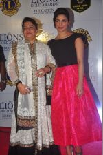 Priyanka Chopra at the 21st Lions Gold Awards 2015 in Mumbai on 6th Jan 2015 (552)_54acf5811f3bf.jpg