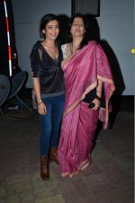 Sarika, Akshara Haasan at Shamitabh trailor launch in Mumbai on 6th Jan 2015 (569)_54acdc8b3eb4e.jpg