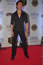 Tiger Shroff at the 21st Lions Gold Awards 2015 in Mumbai on 6th Jan 2015 (171)_54acf647682c1.jpg