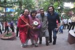 Vidvan Kumaresh, Shankar Mahadevan, Ronu Majumdar, Rahul Sharma at Swaranjali concert photo shoot in Mumbai on 6th Jan 2015 (16)_54acd6cc077ac.jpg