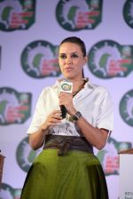 Neha Dhupia spark a debate at Ariel - Is laundry only a woman_s job on 8th Jan 2015 (15)_54af812c49b77.JPG