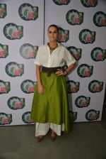 Neha Dhupia spark a debate at Ariel - Is laundry only a woman_s job on 8th Jan 2015 (22)_54af81323eddc.JPG