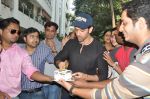 Hrithik Roshan celeberates bday with family with a apuja at new home on 10th Jan 2015 (90)_54b1545fcb838.JPG