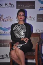 Huma Qureshi at Cineblitz cover launch in Sheesha Lounge, Mumbai on 12th Jan 2015 (29)_54b4c09e05908.JPG