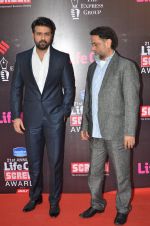 Harman Baweja, Harry Baweja at Life Ok Screen Awards red carpet in Mumbai on 14th Jan 2015(198)_54b7d30622818.JPG