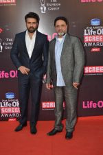 Harman Baweja, Harry Baweja at Life Ok Screen Awards red carpet in Mumbai on 14th Jan 2015(202)_54b7d323142ce.JPG