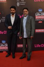 Harman Baweja, Harry Baweja at Life Ok Screen Awards red carpet in Mumbai on 14th Jan 2015(203)_54b7d30b17bc1.JPG