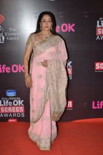 Hema Malini at Life Ok Screen Awards red carpet in Mumbai on 14th Jan 2015(351)_54b7d330525ec.JPG