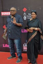 at Life Ok Screen Awards red carpet in Mumbai on 14th Jan 2015(188)_54b7d18537a7b.JPG