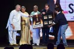 Gulzar, Jaya Bachchan,  Ilaiyaraaja, Krishika Lulla, Sunil Lulla at Shamitabh music launch in Taj Land_s End, Mumbai on 20th Jan 2015 (240)_54bf6414be14e.JPG