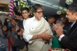 Amitabh Bachchan, Jaya Bachchan launch cataract new eye centre in Juhu, Mumbai on 21st Jan 2015 (44)_54c09be318b39.JPG