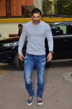 John Abraham at the launch of book In Search of Dignity and Justice by Sudharak Olwe in Mumbai on 22nd Jan 2015 (72)_54c20b38ebc1a.JPG