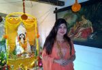 Alka Yagnik at Bappi Lahiri_s Saraswati Puja_54c6139ca0680.jpg