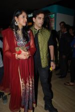 Kush Sinha with wife at the Premiere of Hawaizaada in Mumbai on 29th Jan 2015 (27)_54cb42a43c0ef.jpg