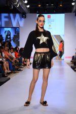 Model walk the ramp for Asmita Marwah Show at India beach Fashion Week in Goa on 5th Feb 2015 (30)_54d477f9a70e9.JPG