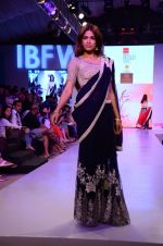 Model walk the ramp for Shougar Merchant show at India BEach Fashion Week on 9th Feb 2015 (23)_54d9ae1a44807.JPG