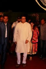 Raj Thackeray at Designer Manali Jagtap_s Wedding Reception in Mumbai on 11th Feb 2015 (85)_54dc638bbd84f.jpg