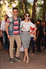 Varun Dhawan, Yami Gautam promote Badlapur at National college festival on 13th Feb 2015 (62)_54df6045f0564.jpg