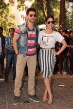 Varun Dhawan, Yami Gautam promote Badlapur at National college festival on 13th Feb 2015 (78)_54df606bb5c41.jpg