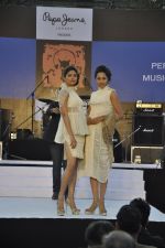 at Pepe Jeans music stage at Kalaghoda Festival on 14th Feb 2015 (15)_54e07ef3ad42f.JPG
