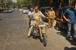 Nana patekar on his bike to promote Ab Tak Chhapan 2 in Andheri, Mumbai on 18th Feb 2015 (26)_54e5a11d7df0a.JPG