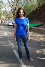 Anushka Sharma on the sets of life ok in Filmcity, Mumbai on 20th Feb 2015 (80)_54e88cf338c2f.jpg