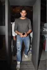 Sidharth Malhotra at pvr to watch badlpaur on 20th Feb 2015 (27)_54e8930bef046.jpg