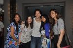 Tiger Shroff snapped with fans in Mumbai on 20th Feb 2015 (14)_54e89332d9612.JPG