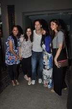 Tiger Shroff snapped with fans in Mumbai on 20th Feb 2015 (15)_54e8933810f28.JPG