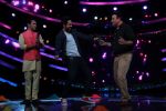 Ayushmann Khurrana, Anu Malik, Aditya Narayan on the sets of Lil Champs in Famous on 24th Feb 2015 (50)_54ed7159f22d7.JPG