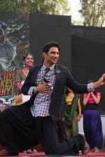 Sushant Singh Rajput at Byomkesh Bakshi Fashion Showcase in Mumbai on 25th Feb 2015 (145)_54eec87473e7e.jpg