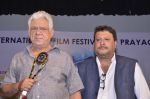 Om Puri awarded with the Lifetime Achievement Award at IFFP on 26th Feb 2015 (28)_54f18804d5474.JPG